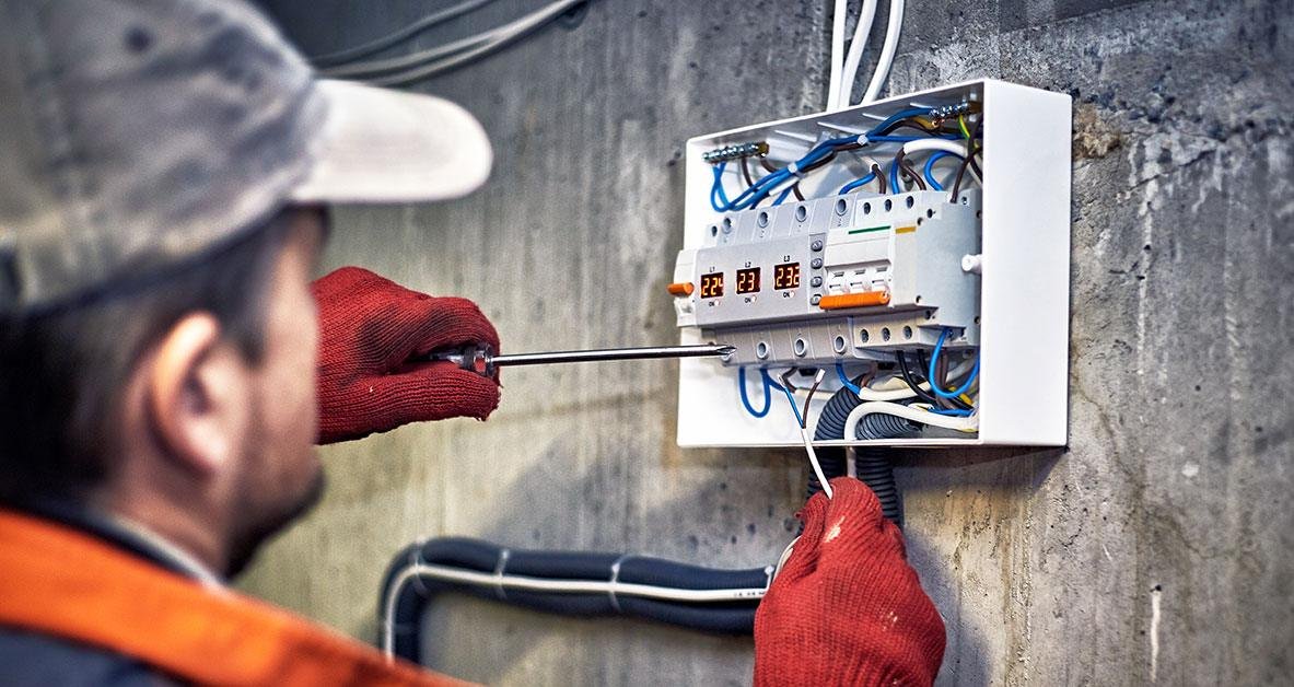 commercial electrical services.jpg